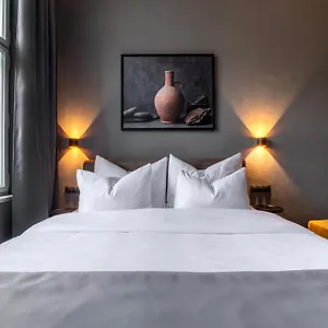 The Viaduct - & 4* Prag