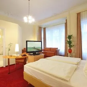 3* Отель Vivaldi Am Kurfuerstendamm